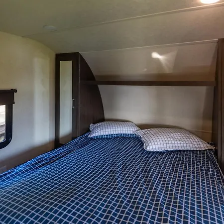 Rv Lake -belis Camper Belis